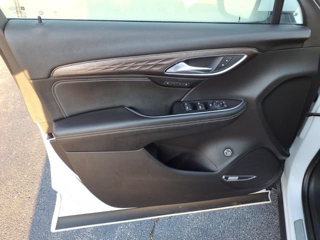 Used 2022 Buick Envision Avenir w/ Technology Package II AWD/4WD image 27