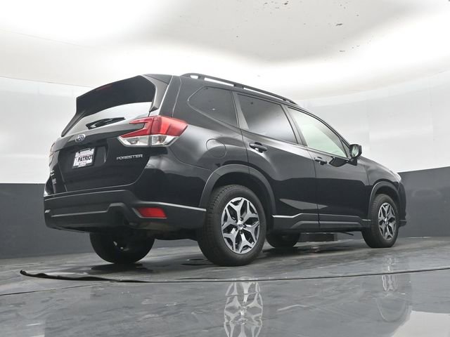 Used 2023 Subaru Forester Premium image 39