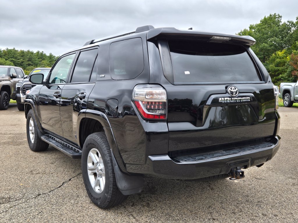 Used 2021 Toyota 4Runner SR5 Premium w/ Moonroof Package AWD/4WD image 3