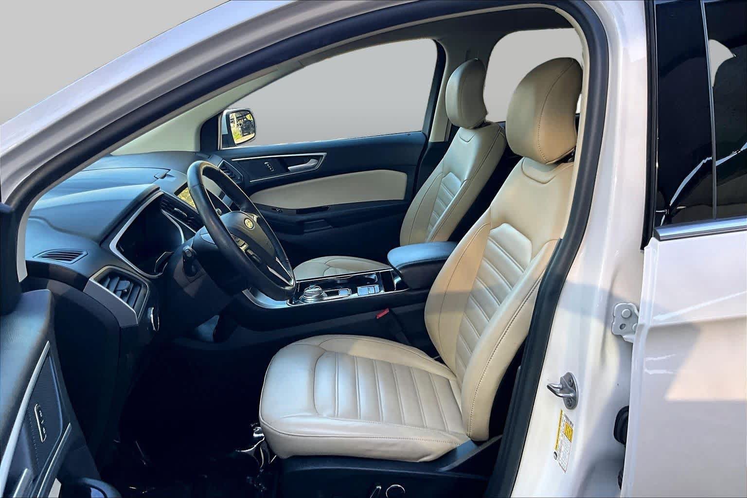 Used 2019 Ford Edge SEL w/ Equipment Group 201A FWD image 9