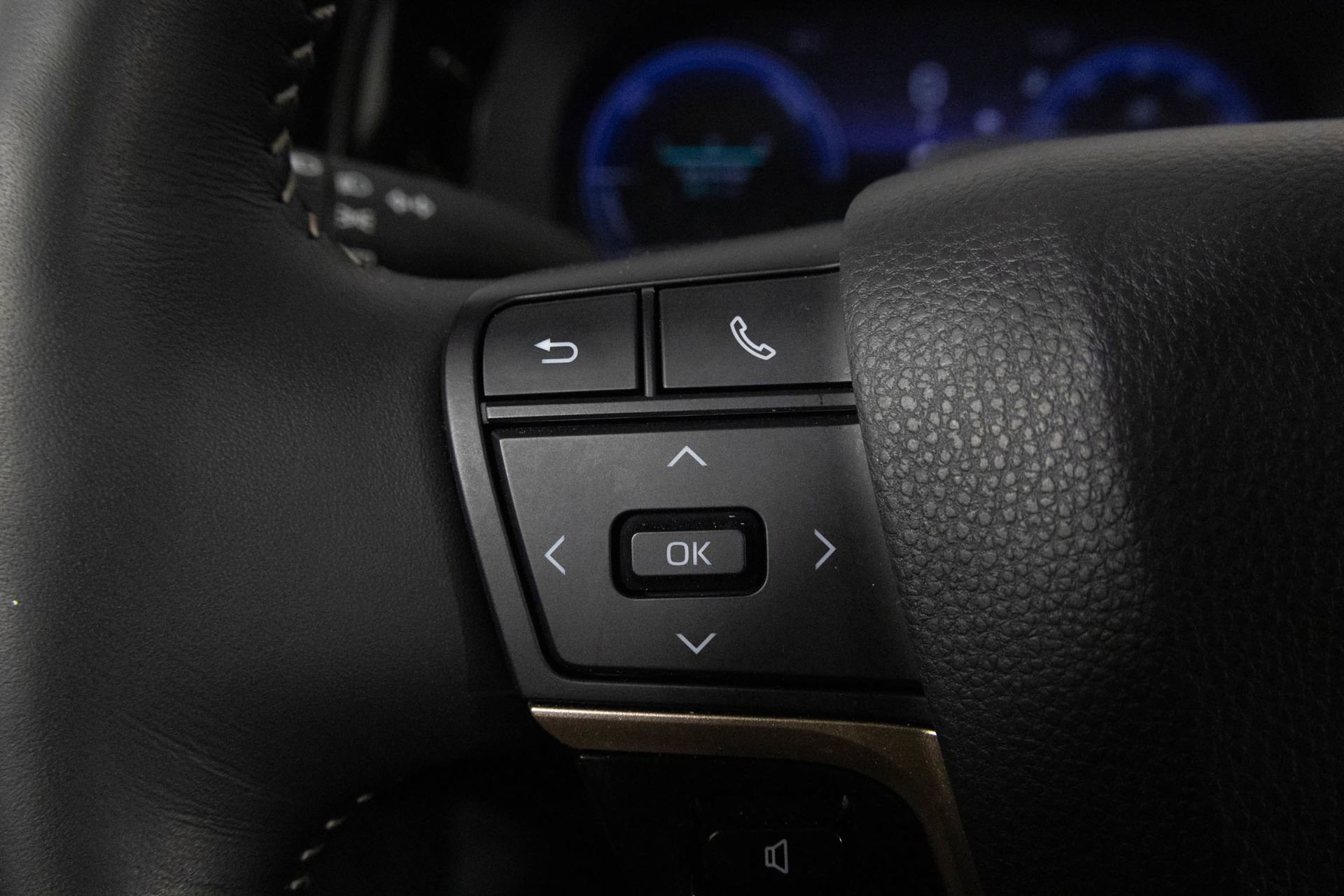 Used 2024 Toyota Crown Platinum image 27