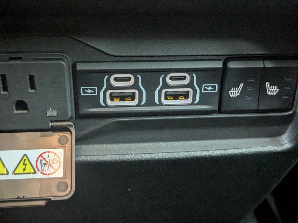 New 2025 Jeep Grand Cherokee Limited w/ Black Appearance Package image 31