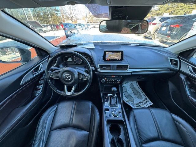 Used 2018 MAZDA MAZDA3 Touring FWD image 16