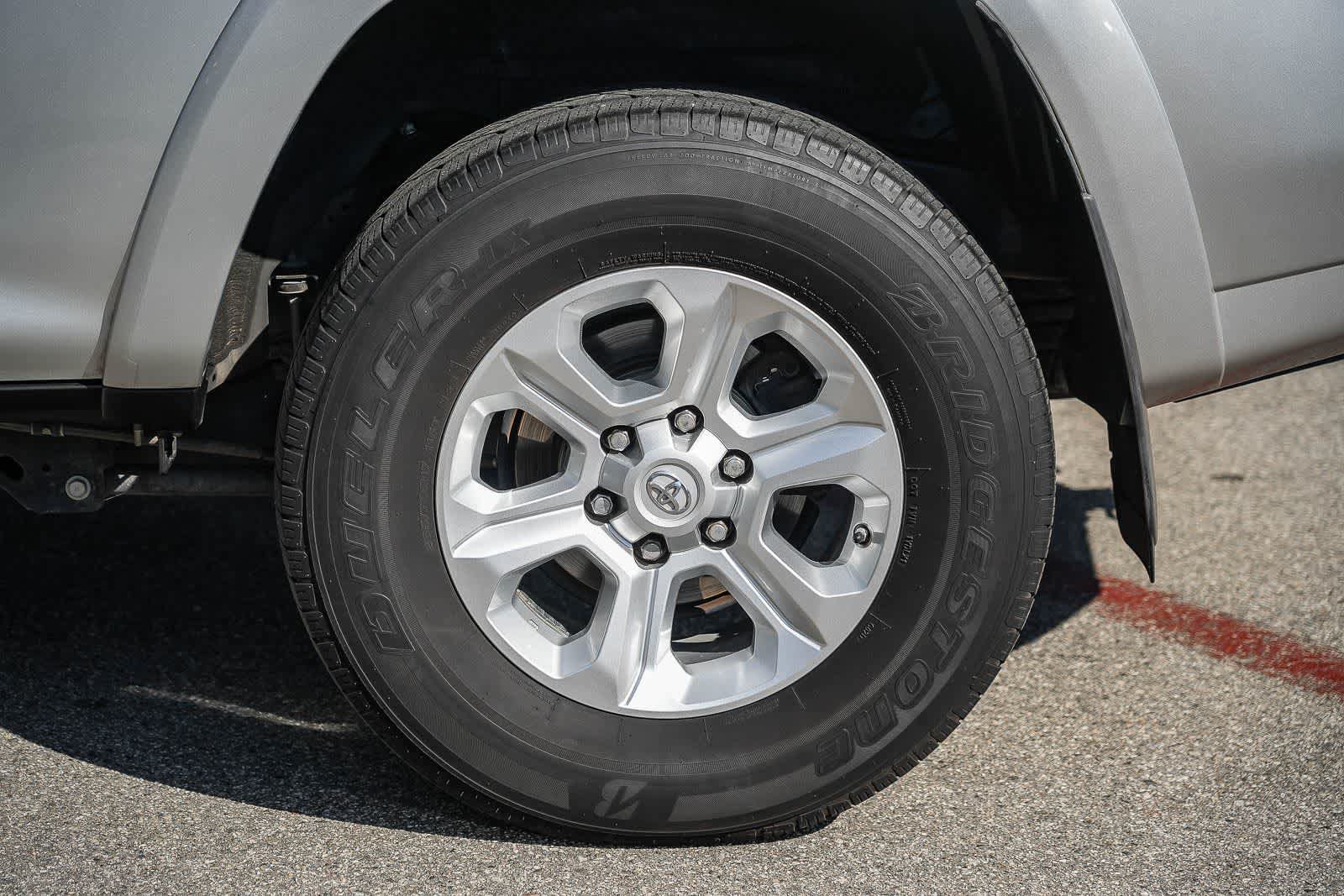 Used 2018 Toyota 4Runner SR5 RWD image 10