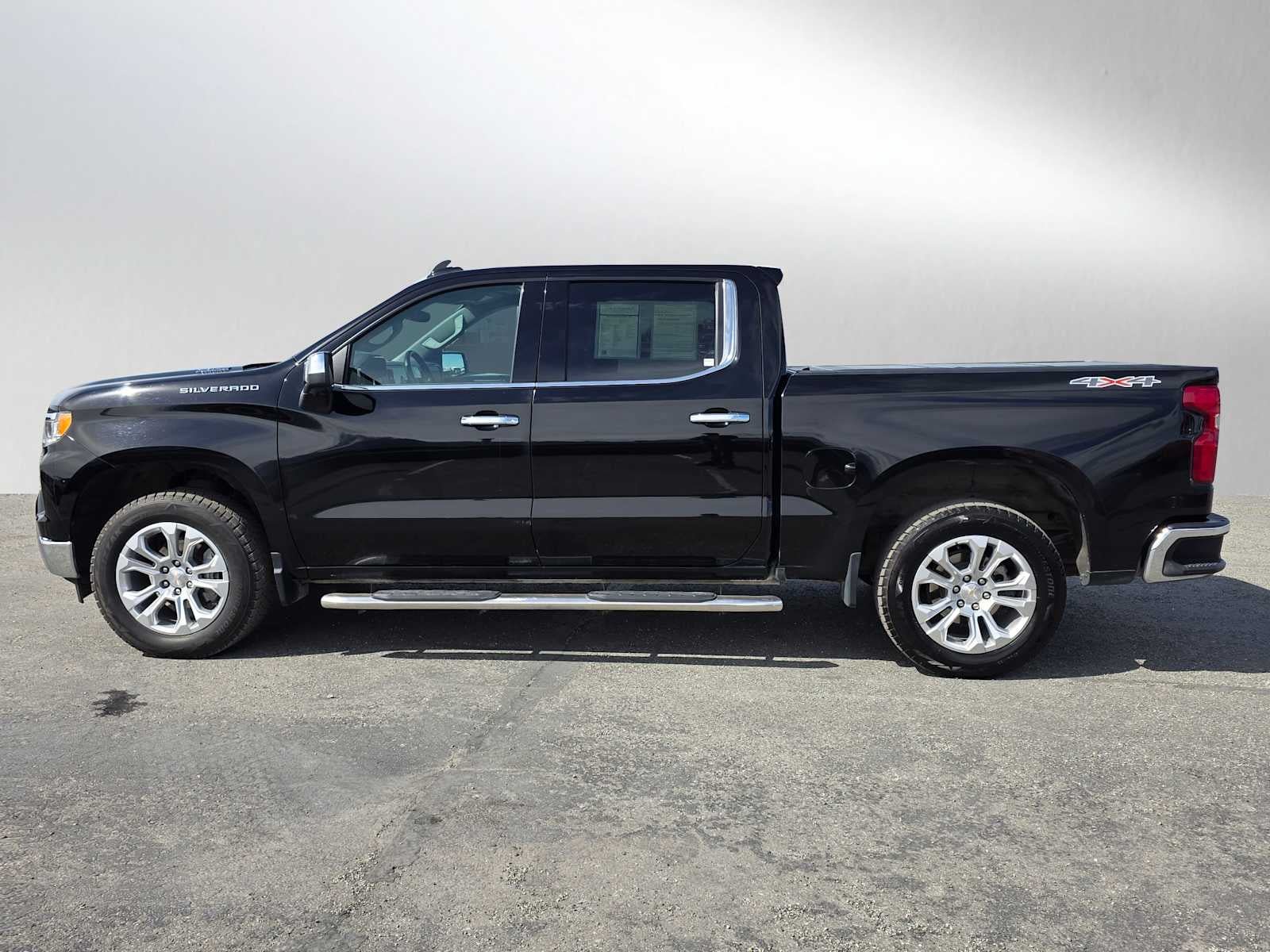 Used 2023 Chevrolet Silverado 1500 LTZ AWD/4WD image 6