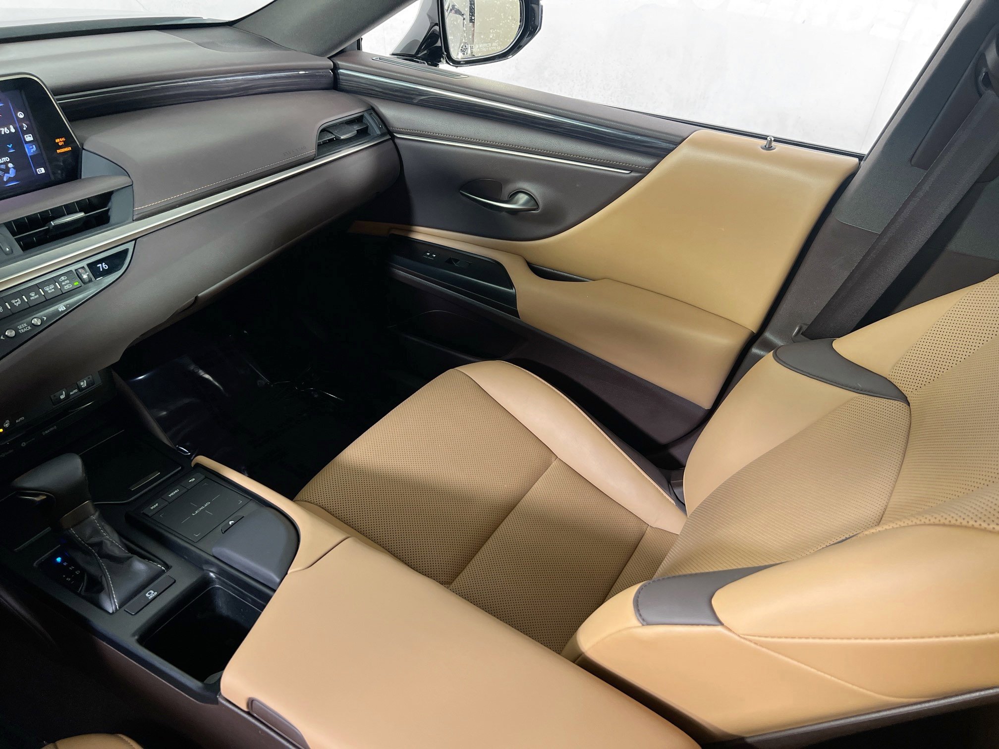 Used 2019 Lexus ES 350 w/ Premium Package image 24