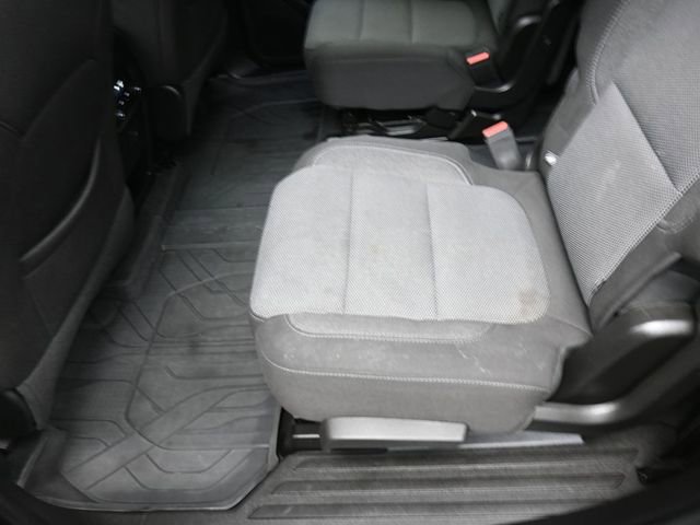 Used 2023 Chevrolet Traverse LT image 16
