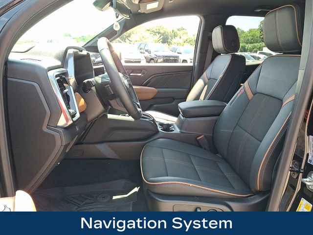 Used 2026 GMC Canyon AT4 w/ Nightfall Essentials Package AWD/4WD image 2