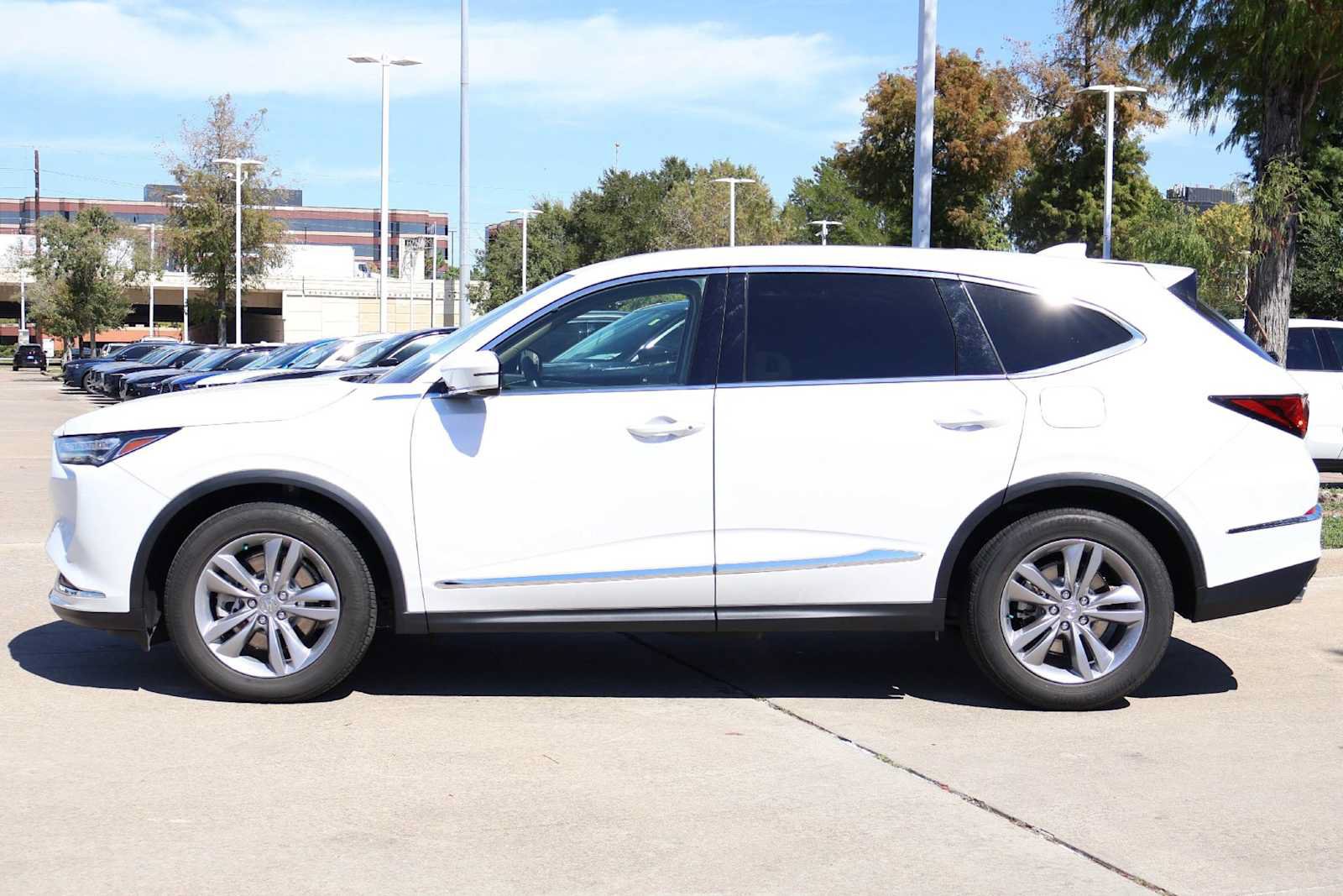 Certified 2023 Acura MDX FWD image 3