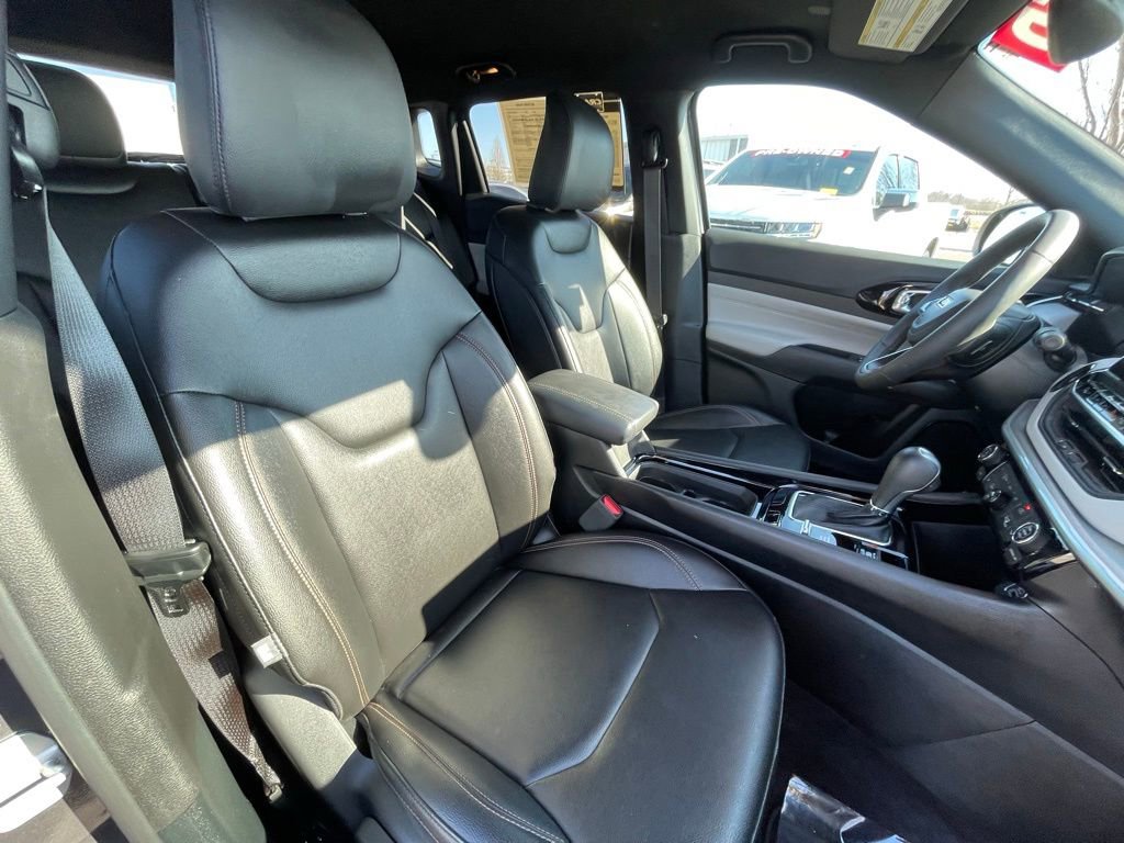 Used 2024 Jeep Compass Limited image 29