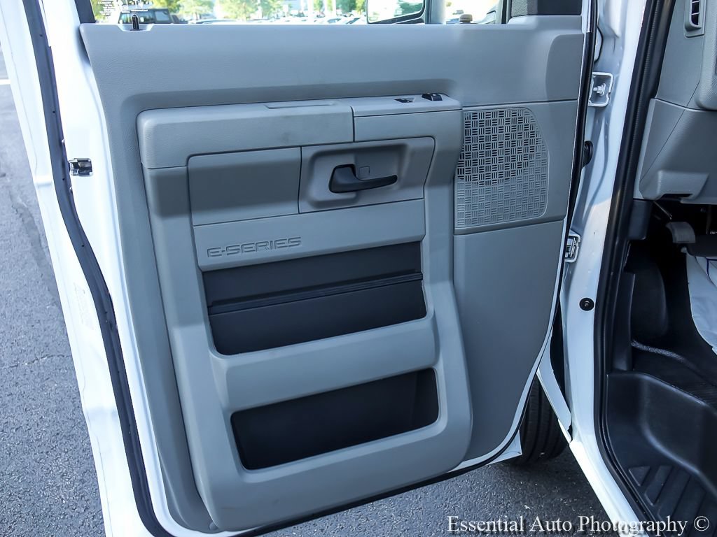 Used 2025 Ford E-450 and Econoline 450 Super Duty w/ Power Equipment Group RWD image 17