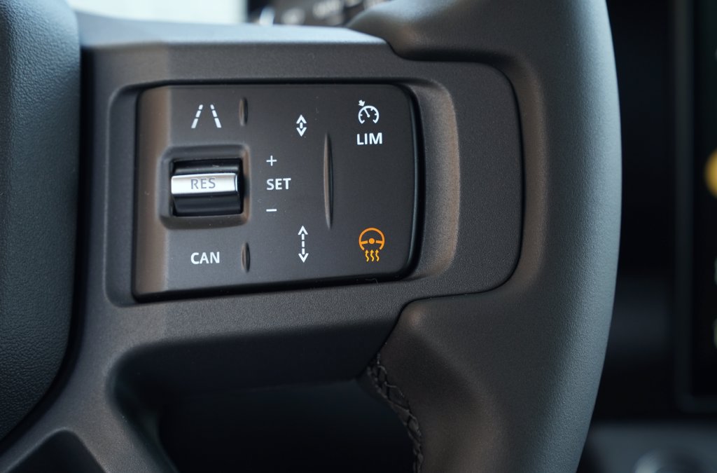 New 2026 Land Rover Defender 110 S AWD/4WD image 17