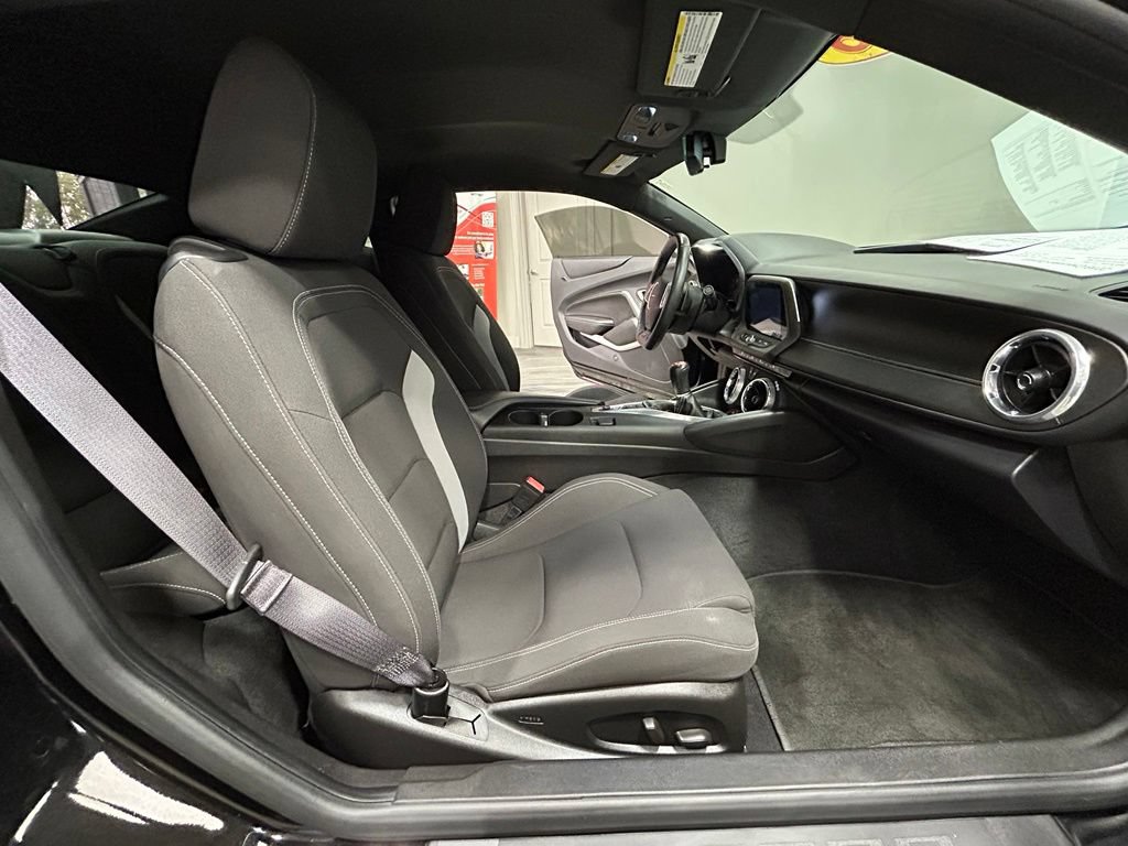 Used 2016 Chevrolet Camaro SS RWD image 41