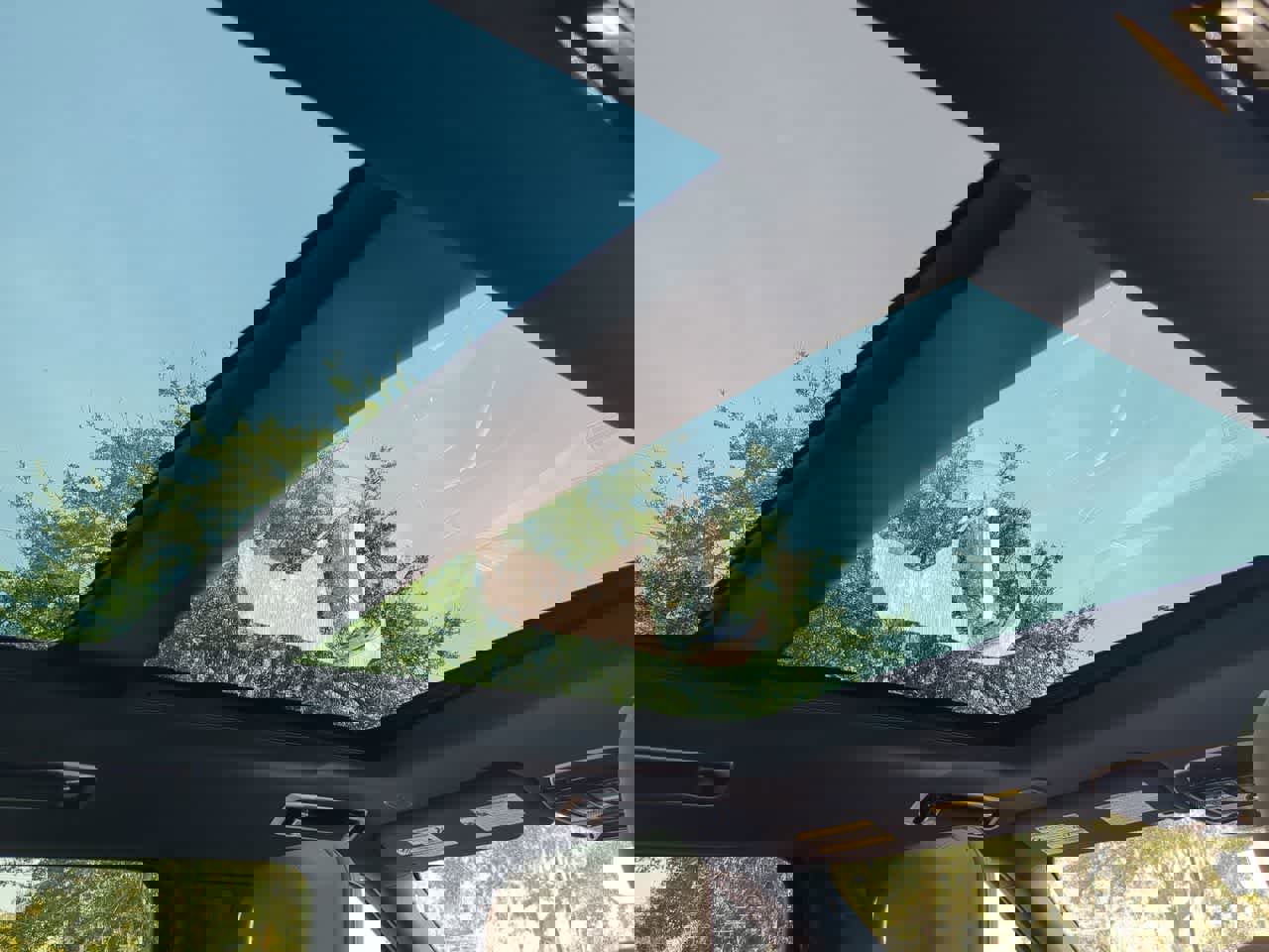 Used 2025 Land Rover Range Rover Sport SE image 21