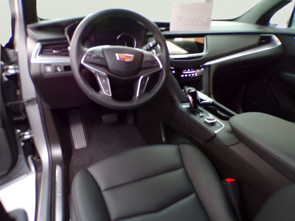 New 2026 Cadillac XT5 Luxury AWD/4WD image 8