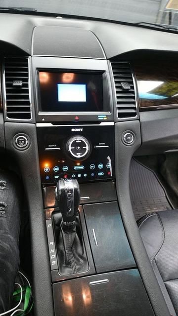 Used 2018 Ford Taurus Limited AWD/4WD image 20