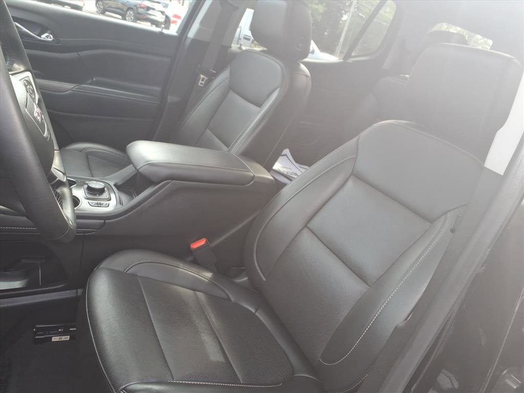 Used 2023 GMC Acadia SLT w/ Elevation Edition image 11