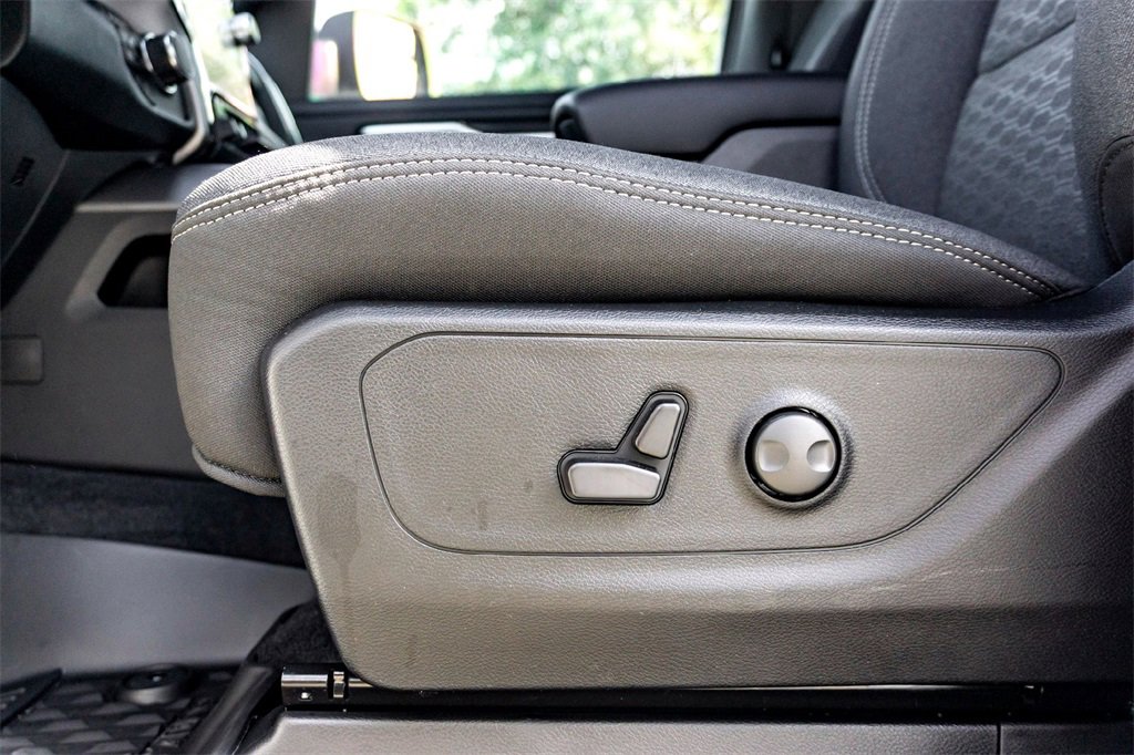 New 2026 RAM 1500 4x4 Crew Cab image 8