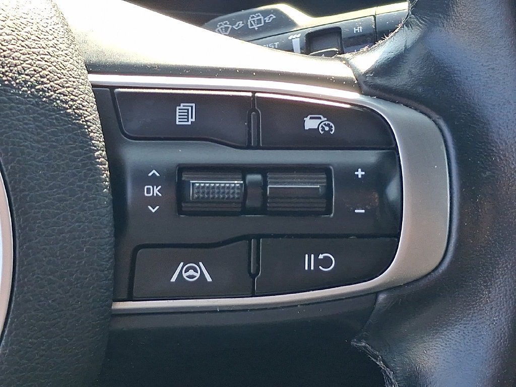 Used 2024 Kia Sportage EX FWD image 17