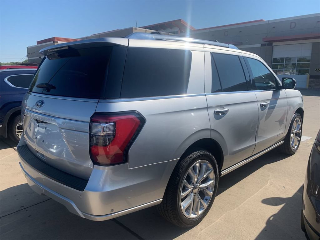 Used 2019 Ford Expedition Platinum RWD image 4