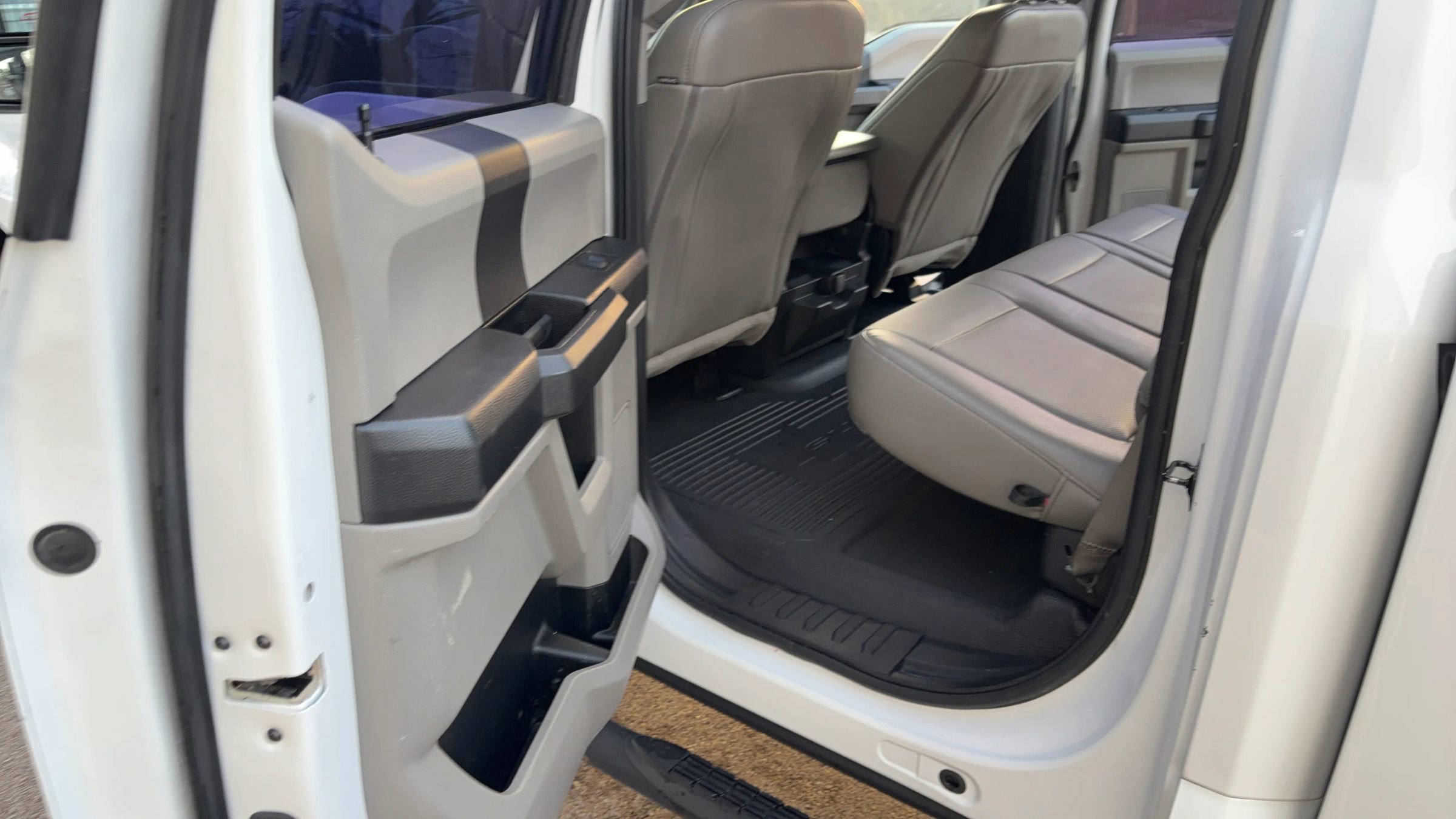 Used 2019 Ford F250 XL w/ Power Equipment Group image 11