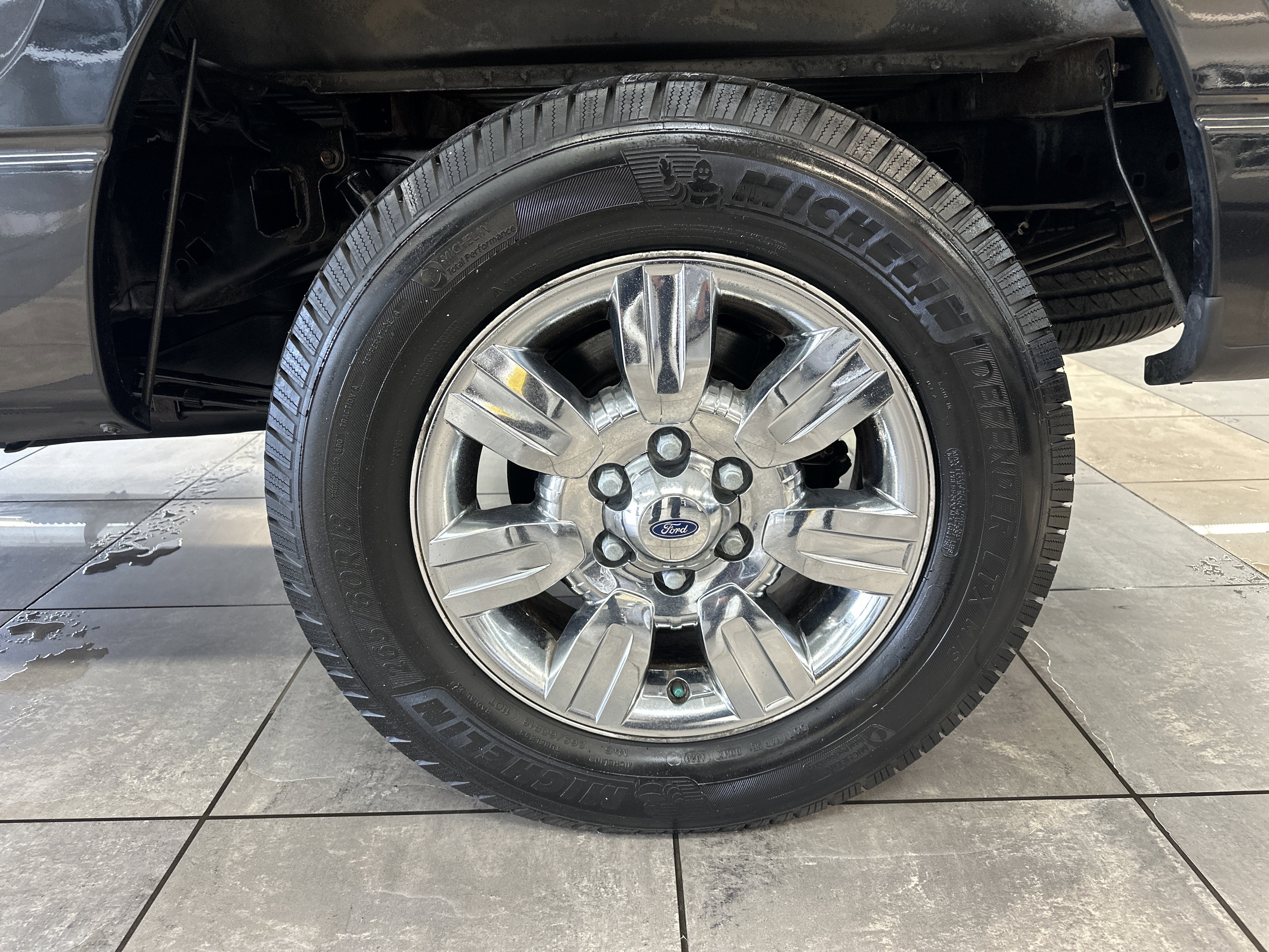 Used 2011 Ford F150 XLT w/ XLT Chrome Pkg image 7