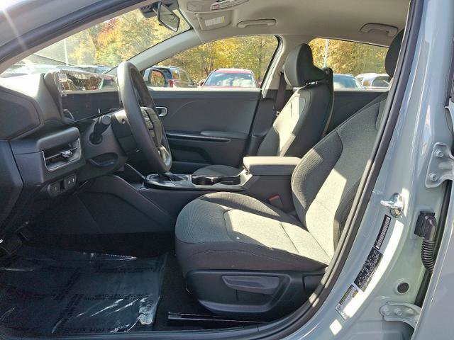New 2025 Kia K4 LXS image 6