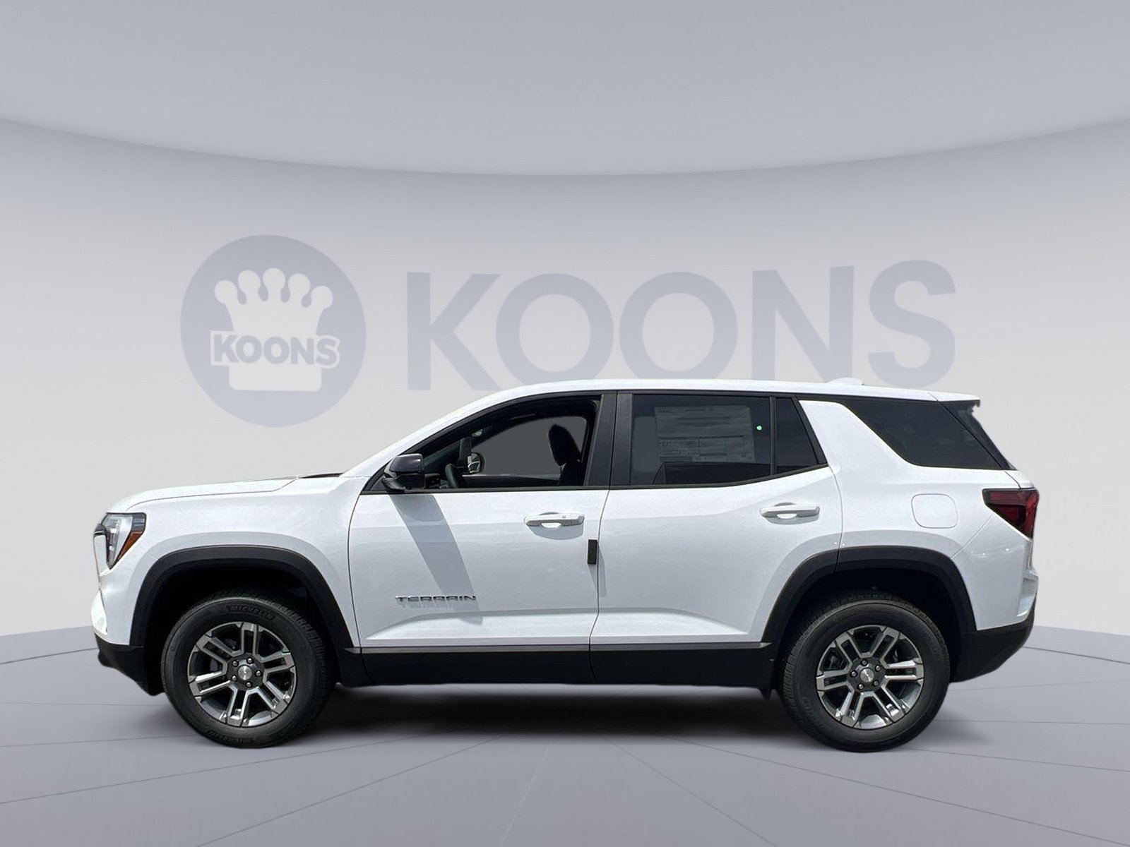 New 2026 GMC Terrain Elevation w/ Technology Package II FWD image 2