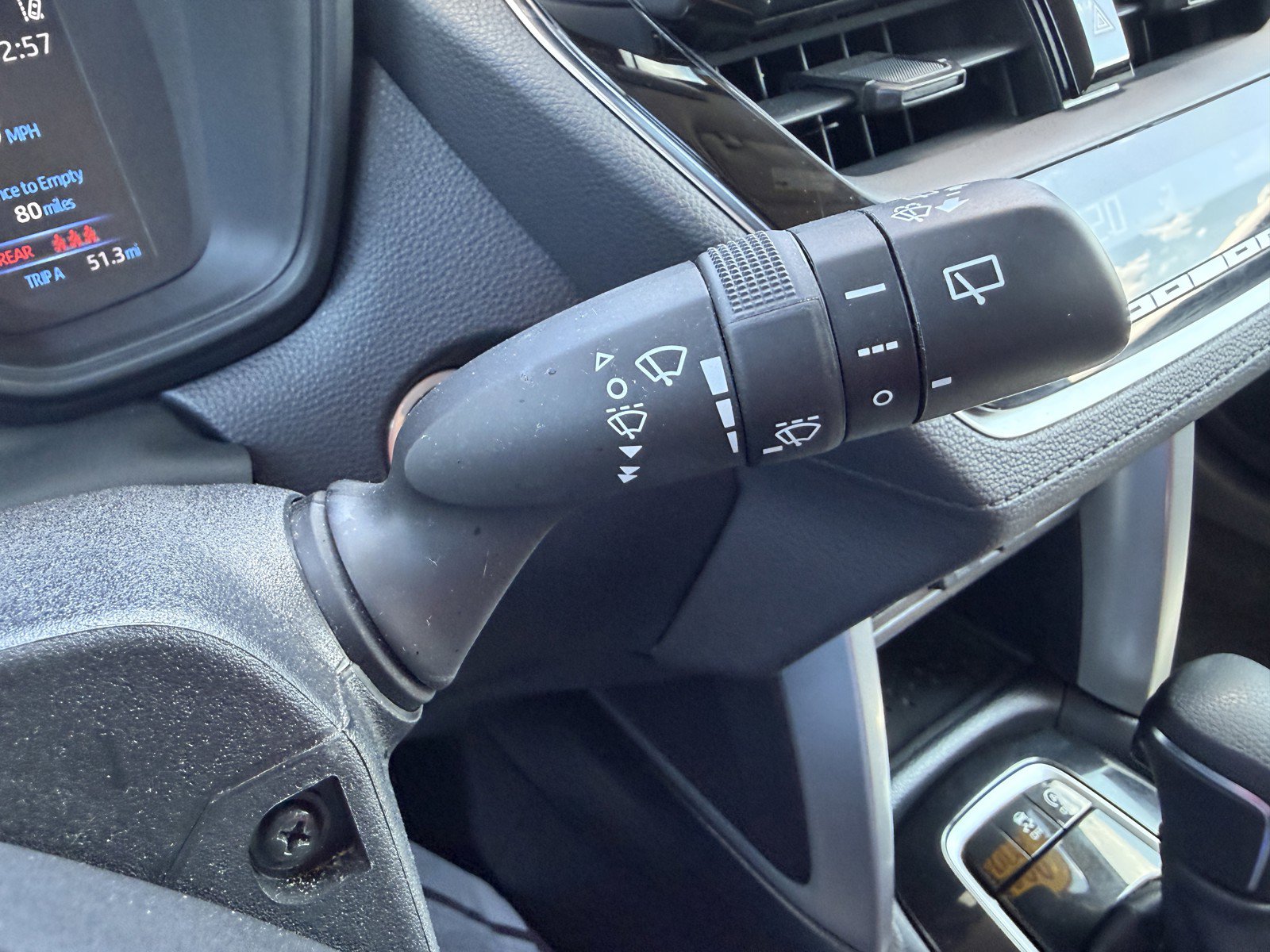 Used 2022 Toyota Corolla Cross LE AWD/4WD image 25