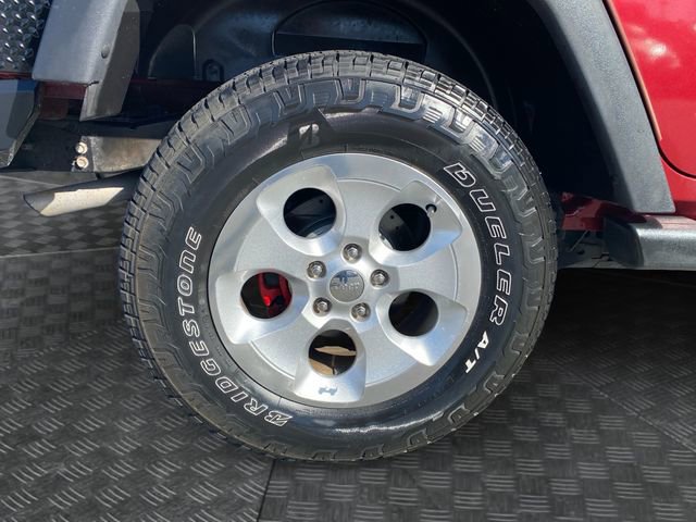 Used 2013 Jeep Wrangler Unlimited Sahara w/ Trailer Tow Group image 31