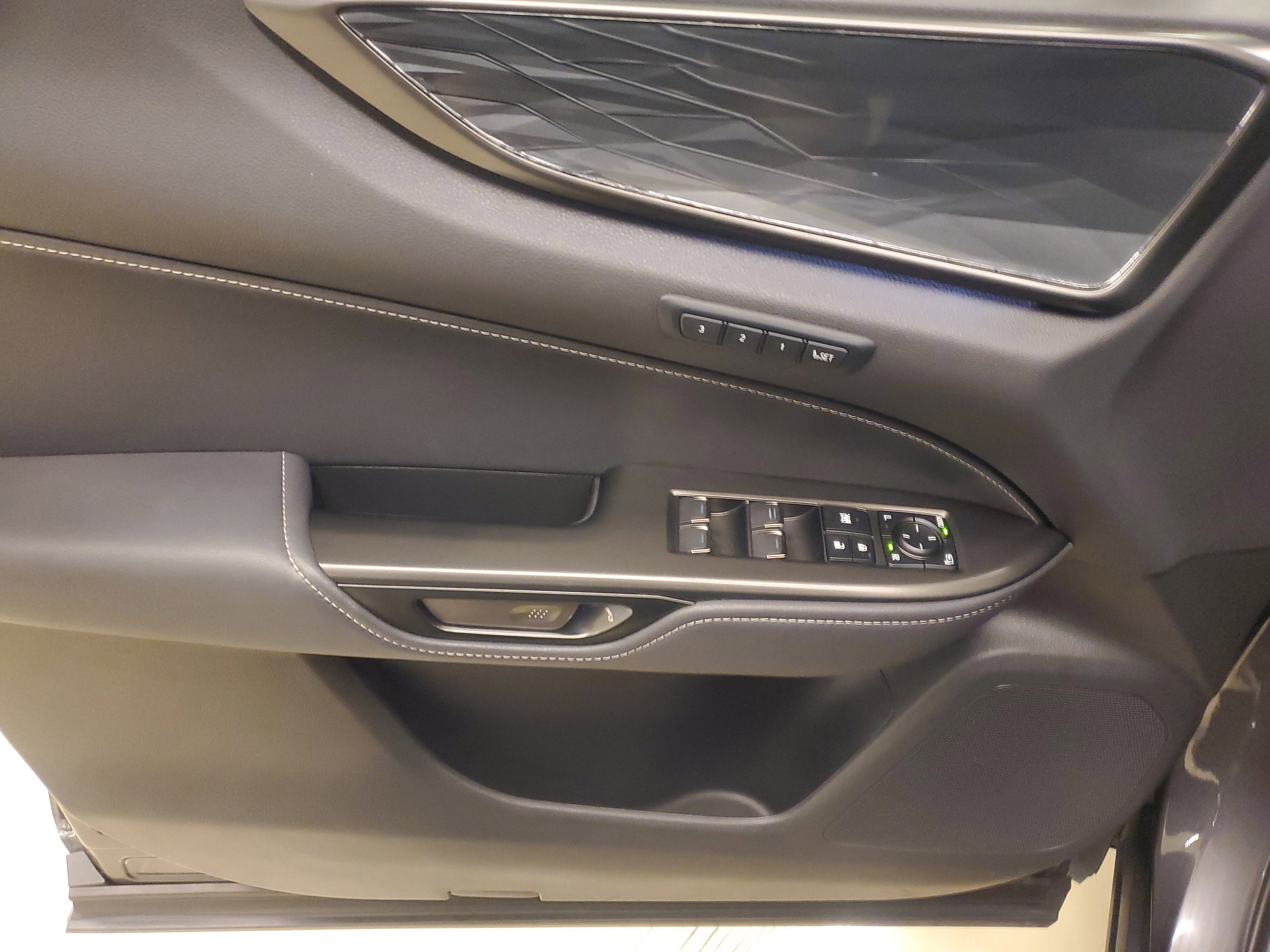 Certified 2025 Lexus NX 250 FWD w/ Premium Package image 23