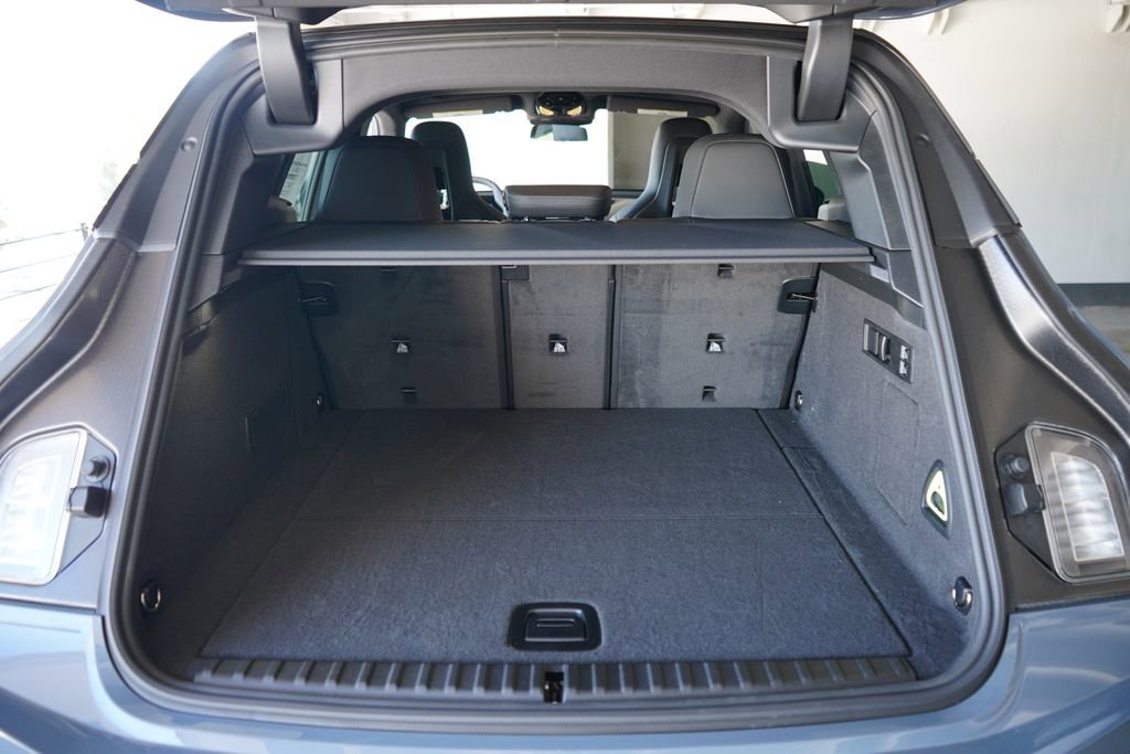 New 2026 BMW iX xDrive45 w/ Premium Package image 21