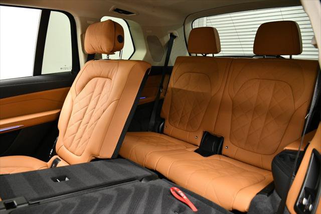 Used 2026 BMW X7 xDrive40i AWD/4WD image 48