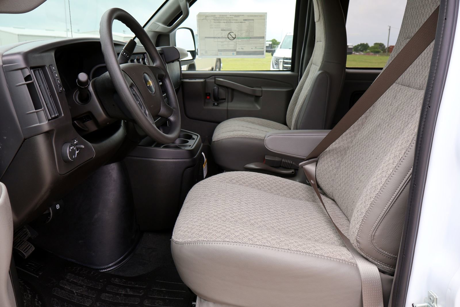 New 2026 Chevrolet Express 3500 LS RWD image 11