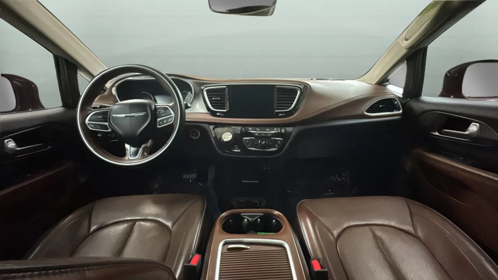 Used 2017 Chrysler Pacifica Limited FWD image 9