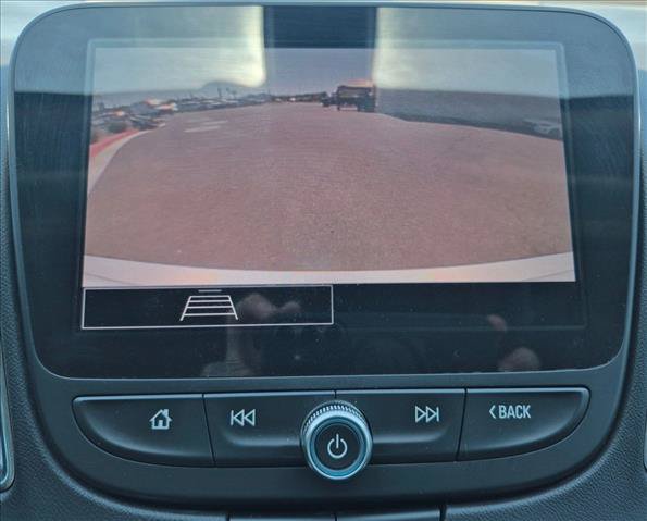 Used 2021 Chevrolet Malibu LT FWD image 18