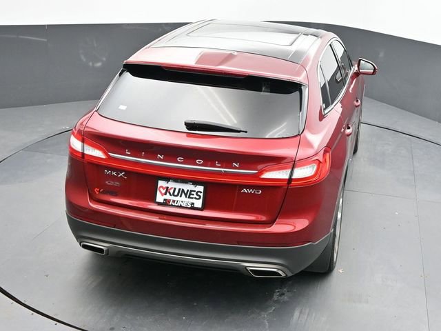 Used 2016 Lincoln MKX Reserve w/ Driver Assistance Package image 18