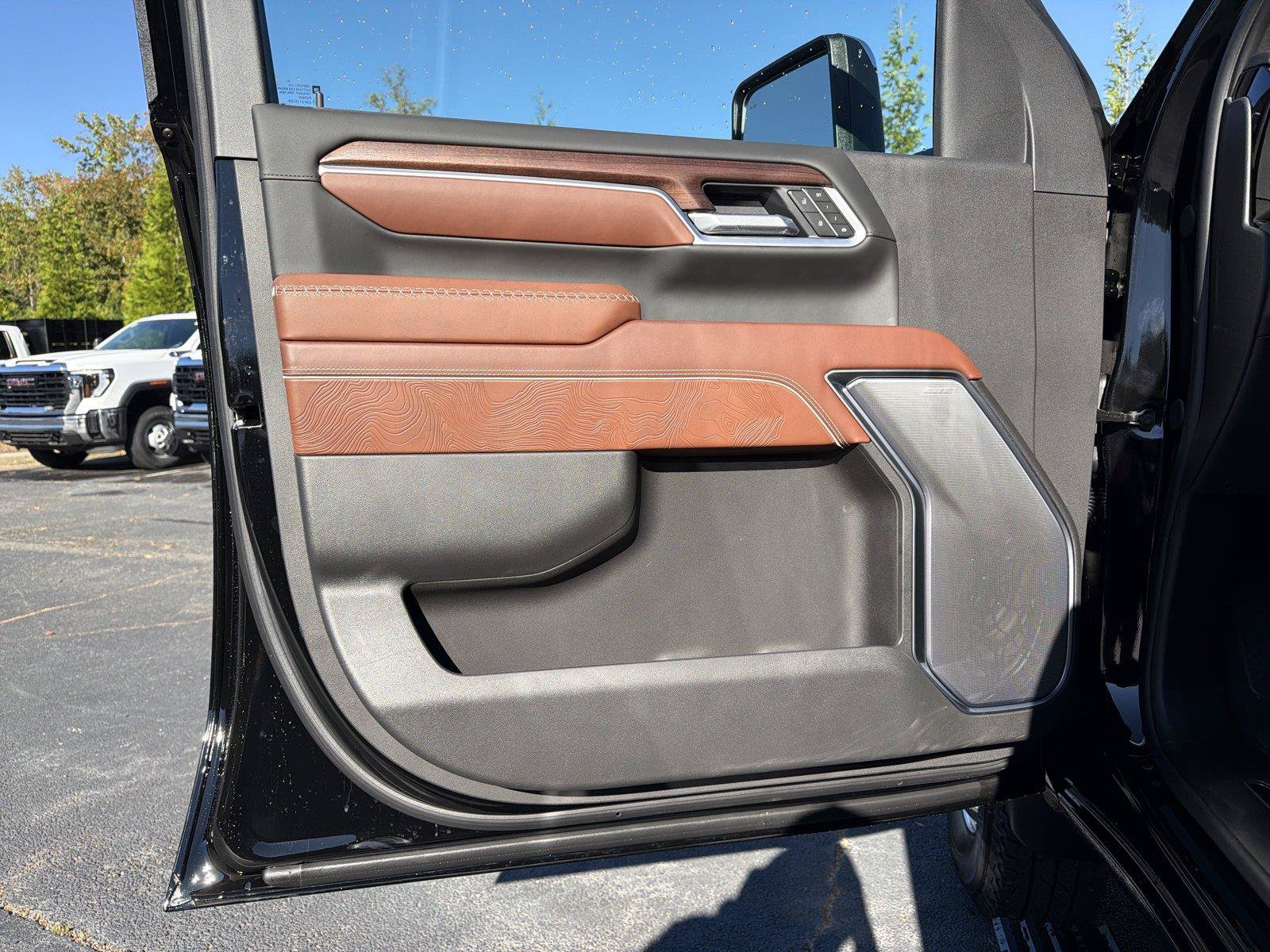 New 2026 GMC Sierra 3500 Denali Ultimate AWD/4WD image 8