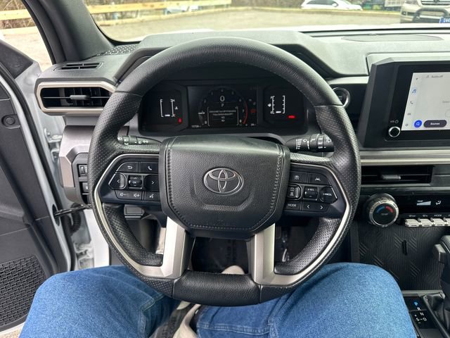 Used 2025 Toyota 4Runner SR5 image 36