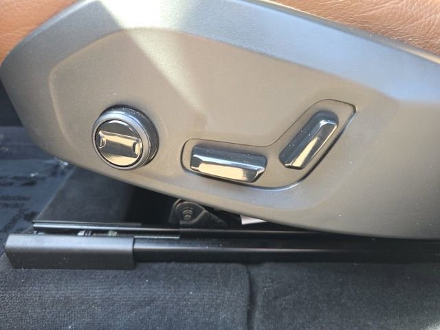 Certified 2024 Volvo XC60 B5 Plus w/ Protection Package Premier image 29