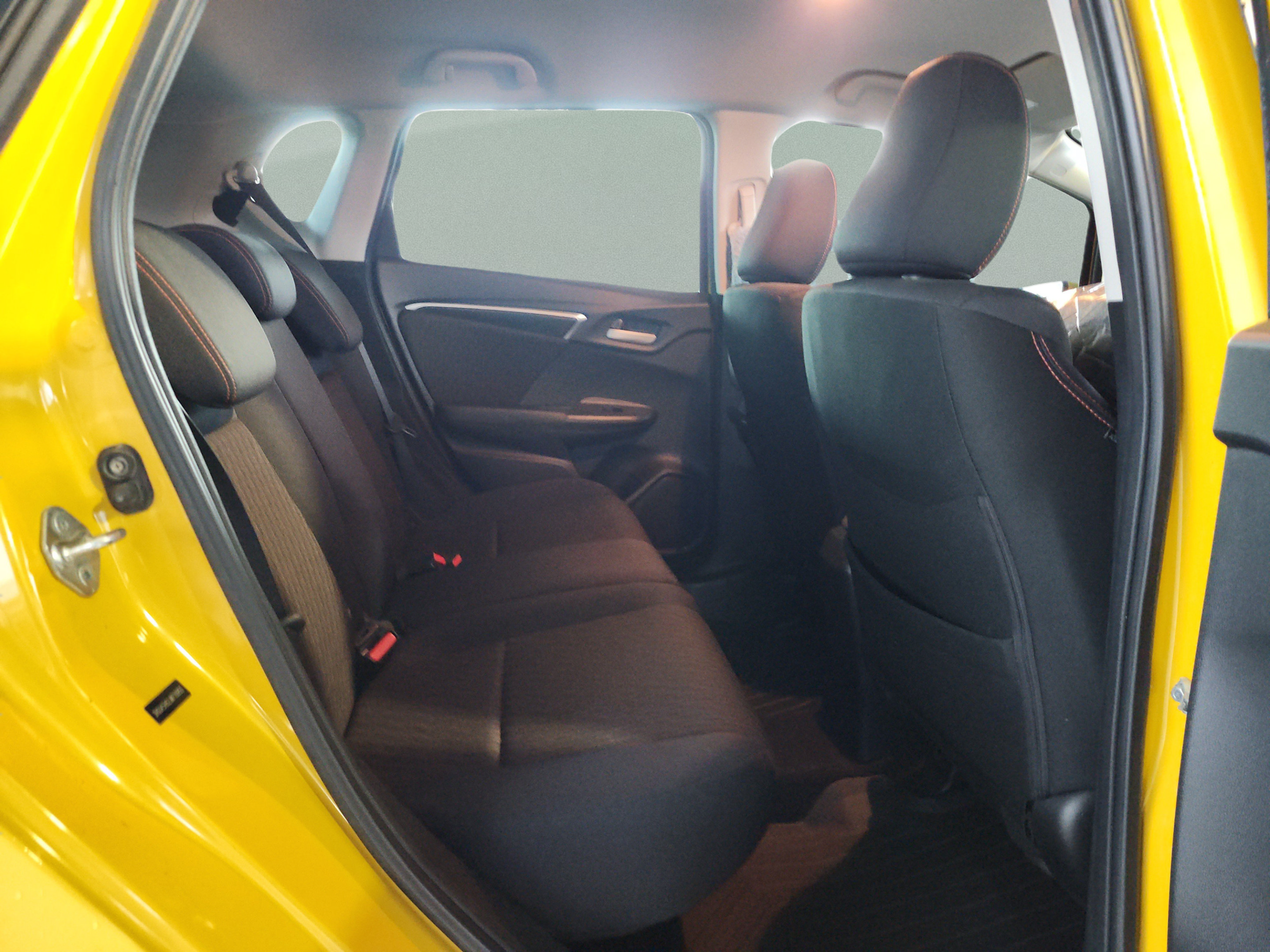 Used 2018 Honda Fit Sport image 21