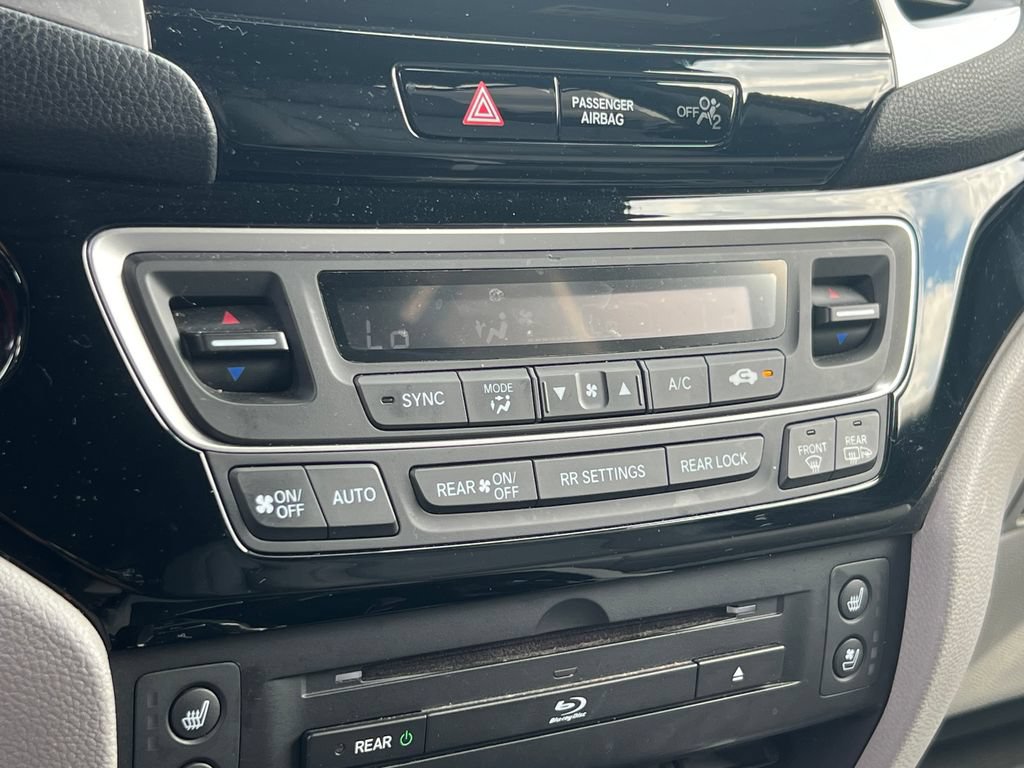 Used 2017 Honda Pilot Elite image 32