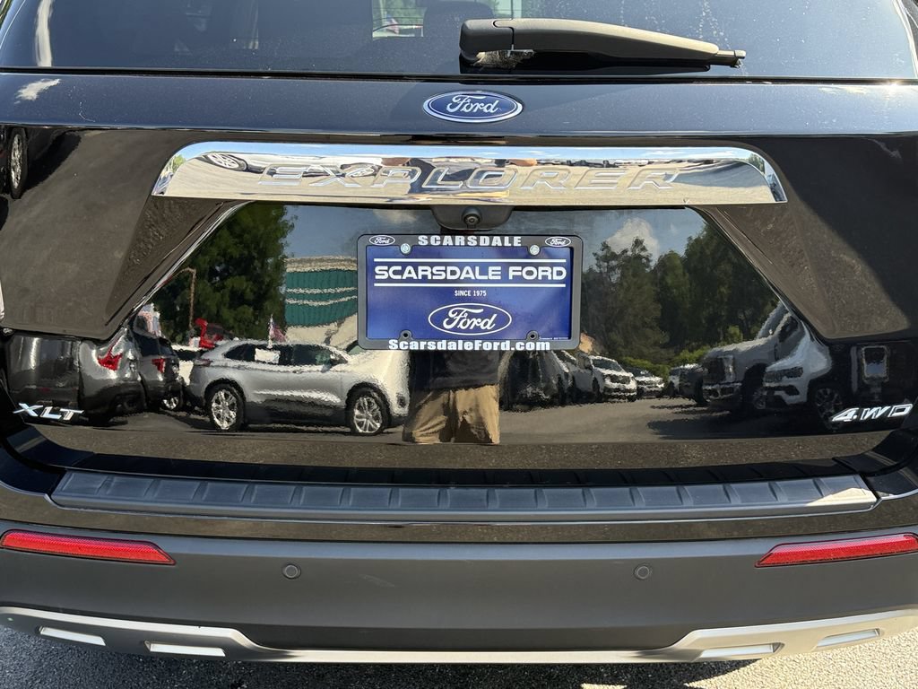 Used 2023 Ford Explorer XLT w/ Equipment Group 202A AWD/4WD image 36