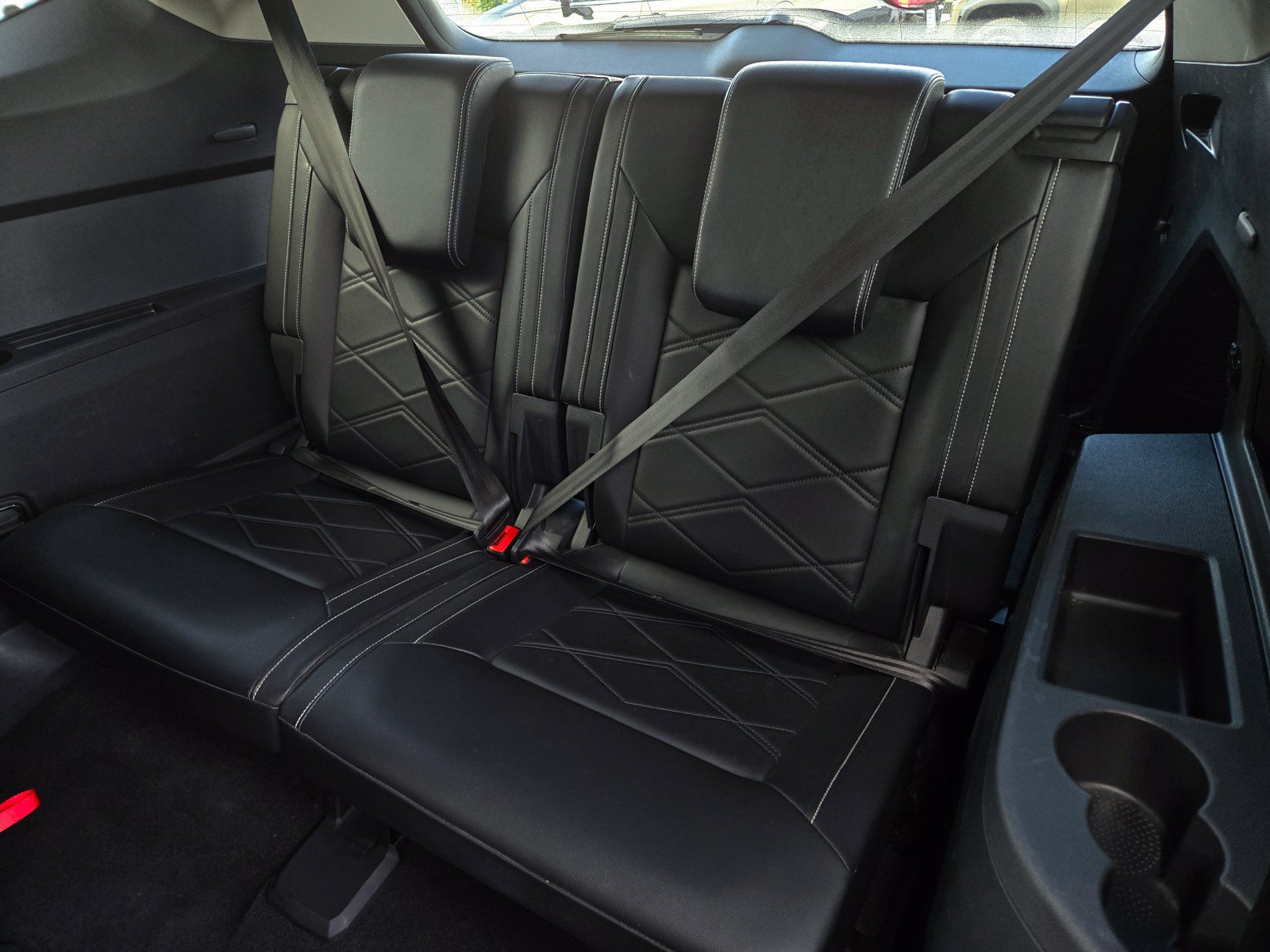 Used 2024 Volkswagen Atlas SE FWD image 12