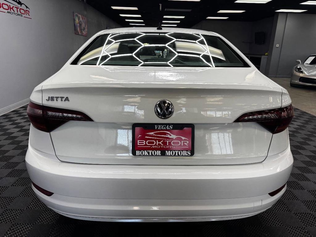 Used 2019 Volkswagen Jetta SE image 12