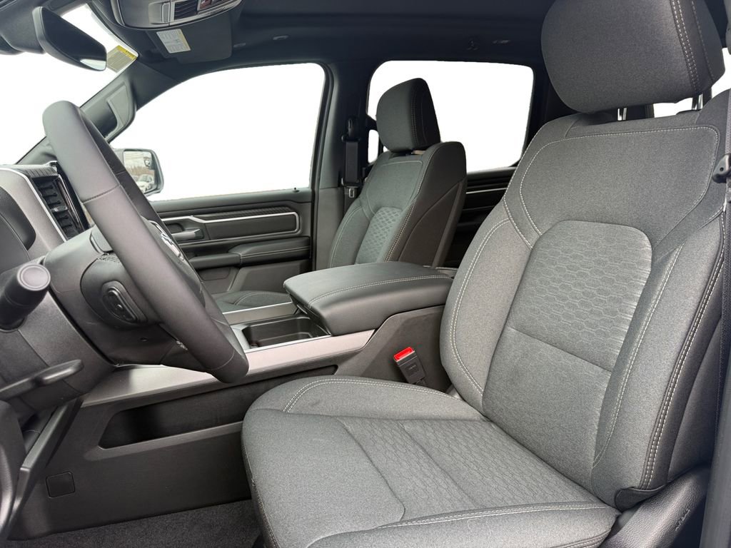 New 2026 RAM 1500 4x4 Crew Cab image 9