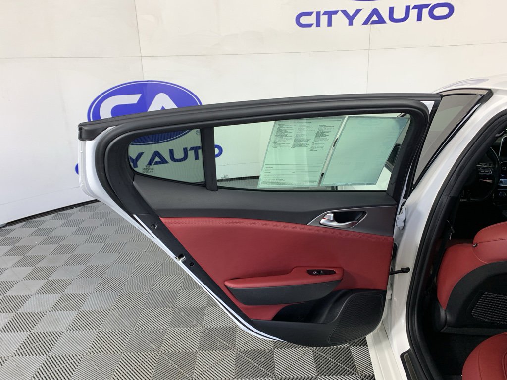 Used 2021 Kia Stinger GT RWD image 31