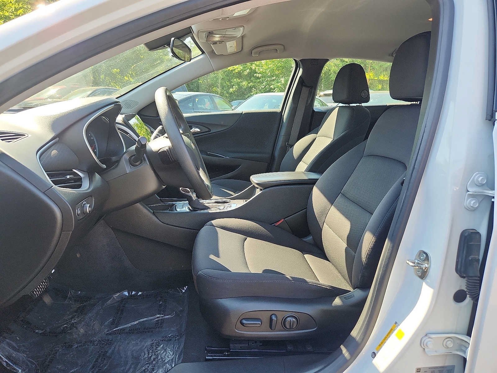 Used 2024 Chevrolet Malibu LT FWD image 13