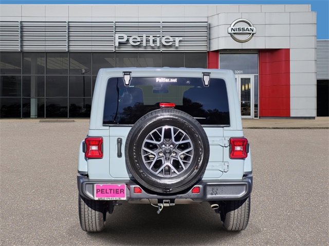 Used 2024 Jeep Wrangler Sahara image 5