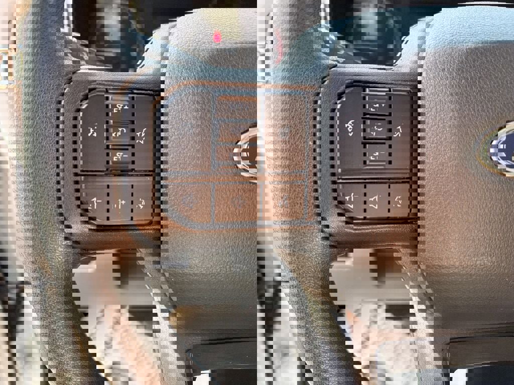 Used 2025 Ford F250 XLT image 19